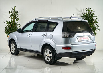 Mitsubishi Outlander Вид 4